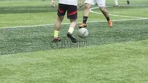 广东力克残阵广厦，终结连胜，莫兰德斩获18分10篮板5助攻，徐昕送出5记封盖